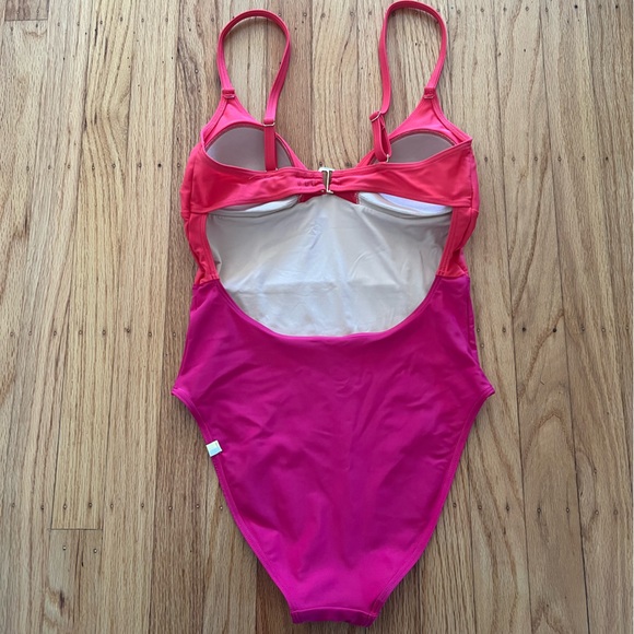 Summersalt The Wave Suit, Strawberry & Spritz - Picture 2 of 10